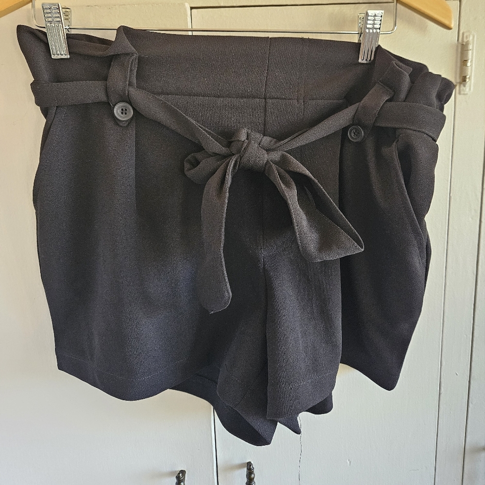 Sincerely Jules black shorts Size XL